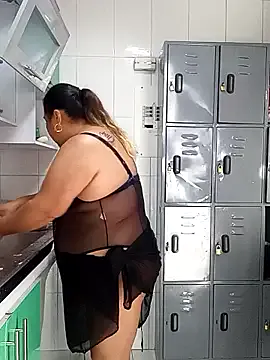 Freechat curvy_diva_ on StripChat