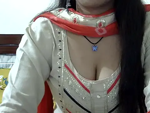 cute_momo_love model from sc