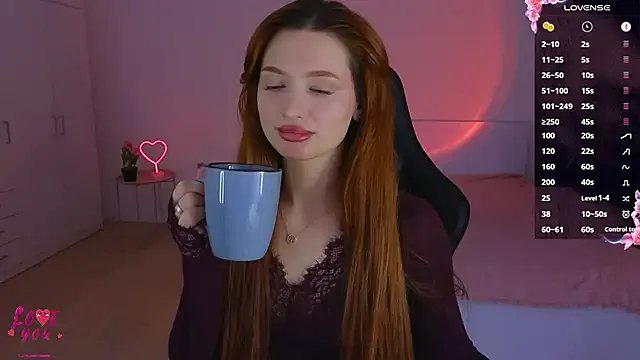 CuteAriel7 on StripChat