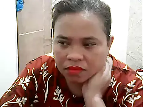 Freechat cutechubbybbwhotpinay on StripChat