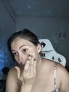 Freechat dani123unica on StripChat