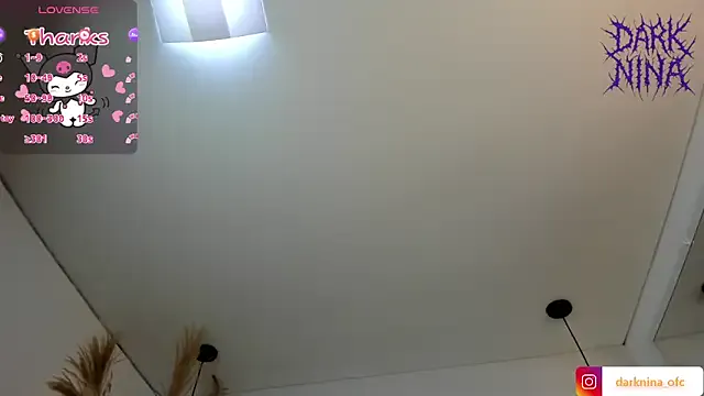 Dark_nina_ on StripChat