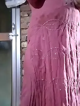 Darling8008 on StripChat