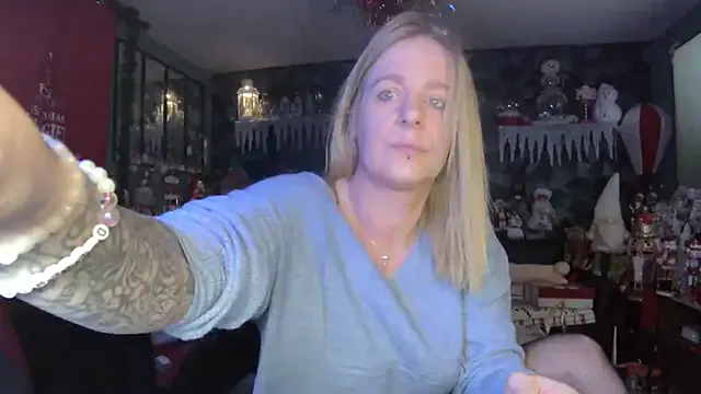 Delichieuse5 on StripChat