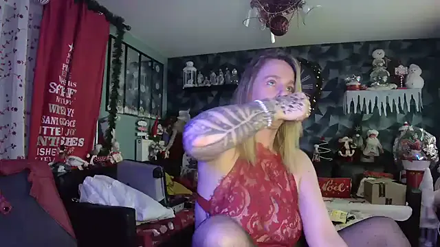 Delichieuse5 on StripChat