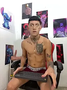 Freechat dilan_abraham12 on StripChat