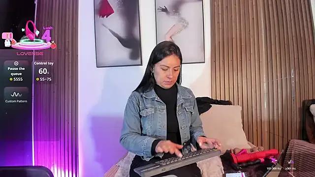 Ella_Rousse — help me take out my dress