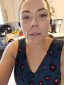 Freechat Ellie-L-Elizabeth on StripChat