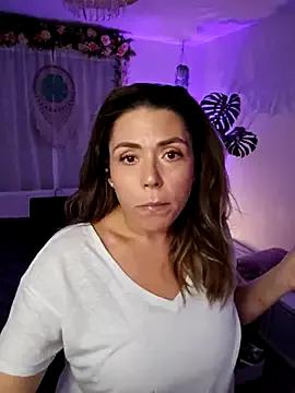 Freechat Ellie-L-Elizabeth on StripChat