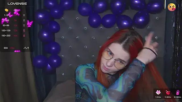 Emily_Kente on StripChat