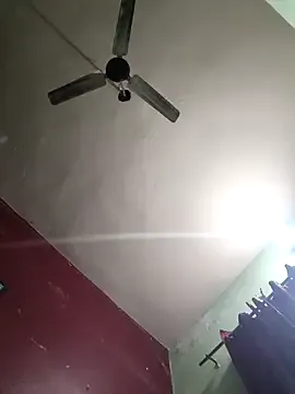 Eshwari_Chopra on StripChat