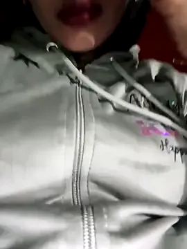 Eshwari_Chopra on StripChat