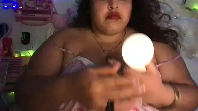 Freechat fatbbwpanocha69 on StripChat