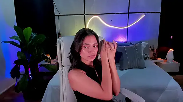 Gia_Mazzon on StripChat