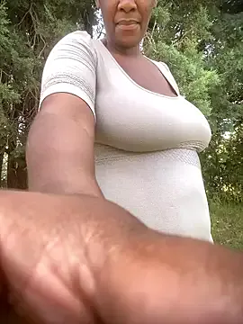 GiantClitHopex on StripChat