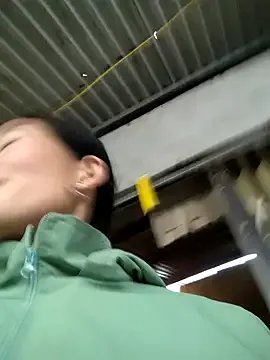 Freechat gio-thu on StripChat