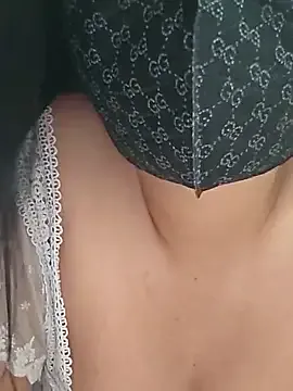 Freechat girldam95 on StripChat