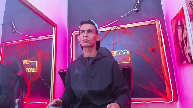 Golldens_Dreamss on StripChat 