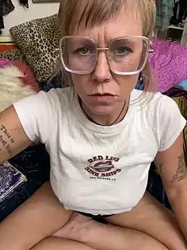 Freechat goodgirlbabydoll on StripChat