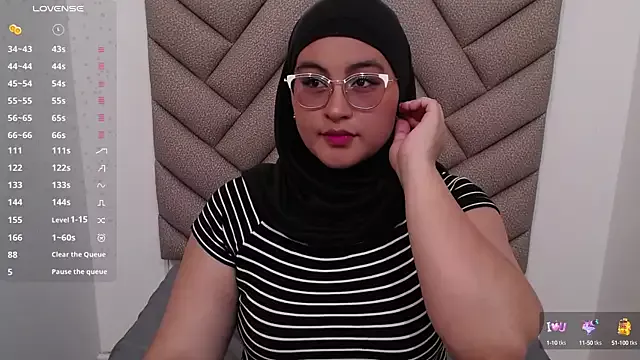 heluejamil on StripChat