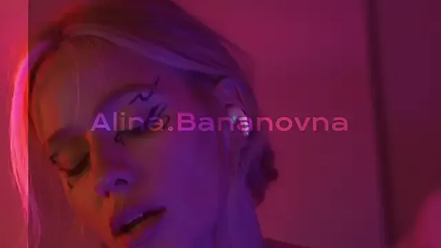 Freechat HeyBananas on StripChat