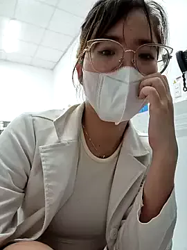 HinaLovely on StripChat