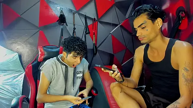 Hot_Boys_Without_Limits on StripChat