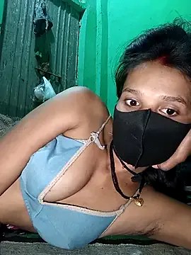 Hoty_girl_143 on StripChat