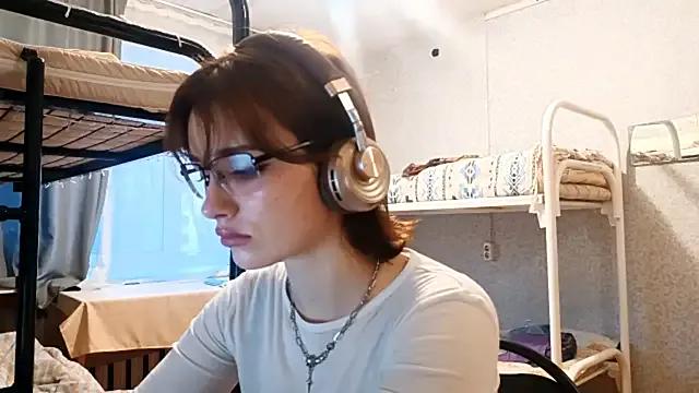 IcyKleys — show outfit