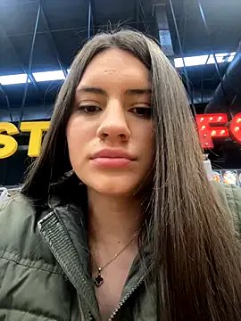 Freechat Isabella21_ on StripChat