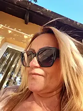 Isabellaa04 on StripChat