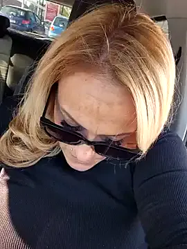 Isabellaa04 on StripChat