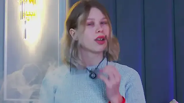 Ivy_Allen — To pat on the chest