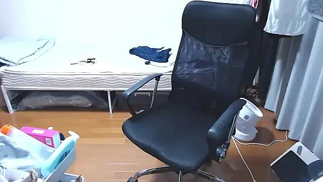 Group izumi__123 on StripChat