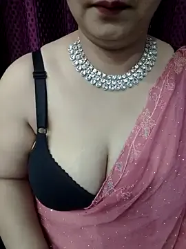 janvi_100 on StripChat