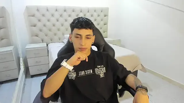 Freechat JhoanLeandro on StripChat