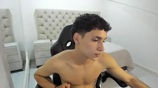 Freechat JhoanLeandro on StripChat