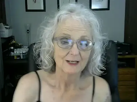 JoleneDelacroix on StripChat