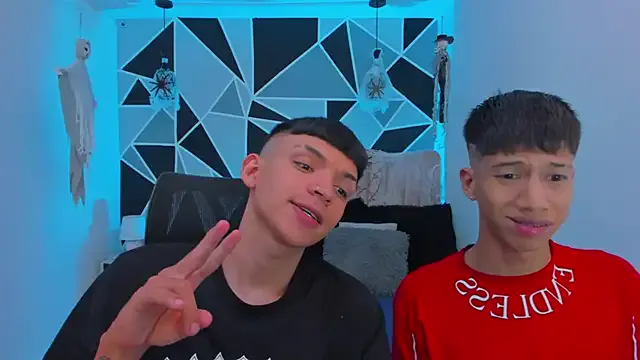 Juan_Nd_Steven on StripChat