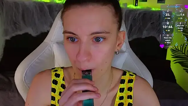 kaleriyaa_ on StripChat