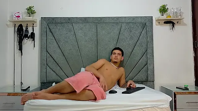 Freechat KamilaAndJavier on StripChat