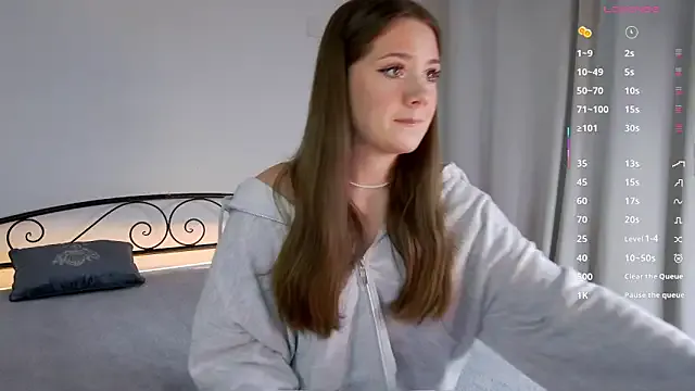 KariDollar on StripChat