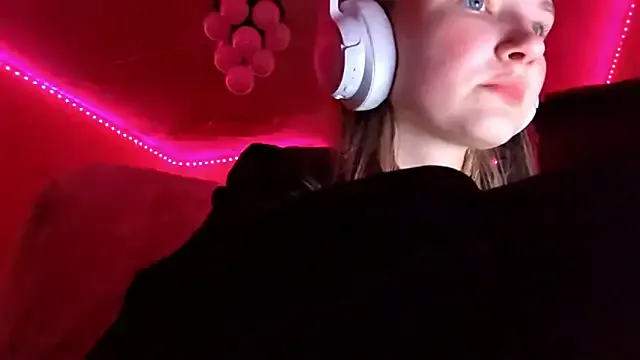 Freechat KarinRobertson on StripChat