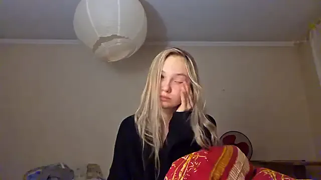 Freechat KarinRobertson on StripChat