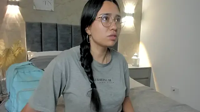 Karoll_Teyes on StripChat