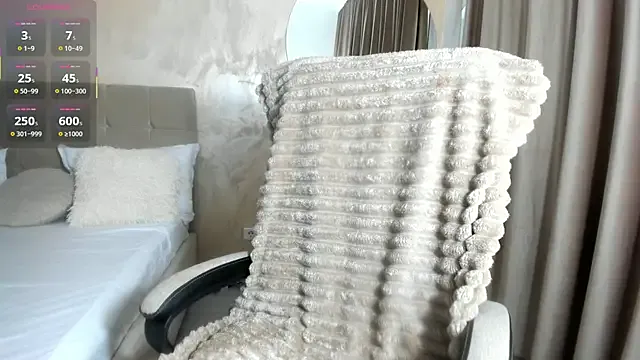 Freechat KaylaBenz on StripChat