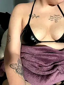 Freechat Kayliee420 on StripChat