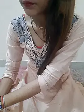 Khushi_rani on StripChat