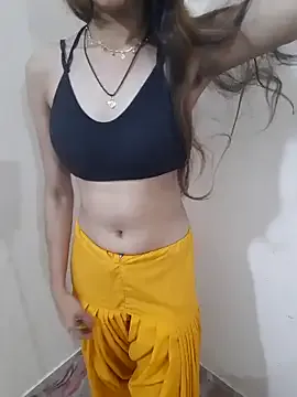 Khushi_rani on StripChat