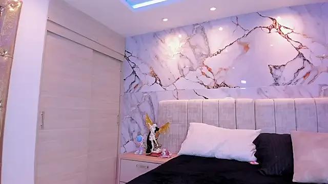 Freechat kiana_cream on StripChat